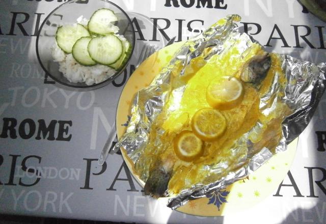 Truite en papillote au lait de coco, citron et curry