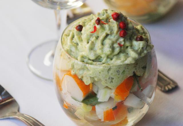 Tartare de bâtonnets au Saumon Fumé Coraya aux agrumes et sa chantilly d'avocat