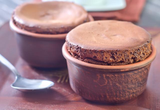 "De quoi régaler votre famille et vos amis ! " : Christophe Michalak partage sa recette gourmande de soufflé au chocolat !