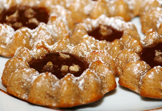 Fondants à la crème de marrons, crème de caramel au beurre salé et éclats de marrons glacés