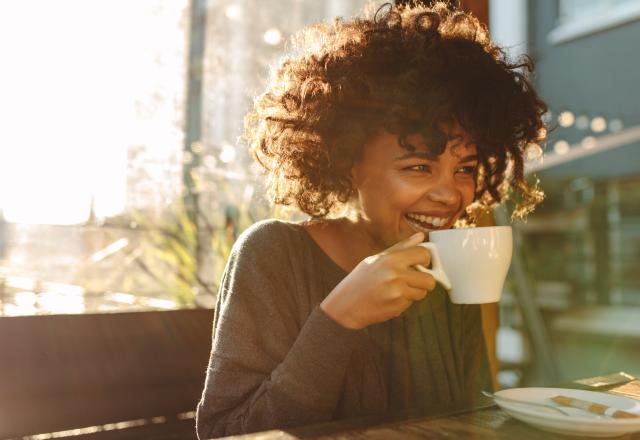 Santé : voici quelle épice ajouter à votre café pour multiplier ses bienfaits !