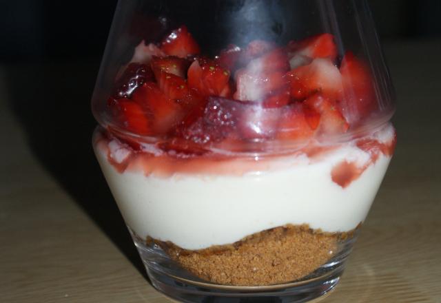 Tiramisu aux fraises en verrine