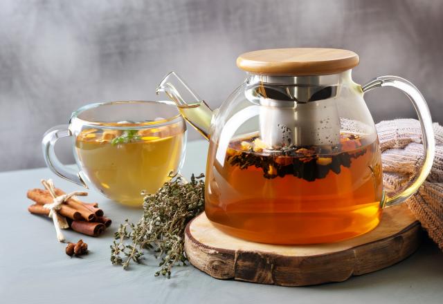 Combien de tasses de tisane boire au maximum par jour ? Michel Cymes répond à la question !