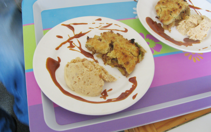 Crumble de fenouil, crème glacée de foie gras aux éclats de cacahuètes et sauce au caramel salé