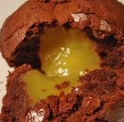 Gâteau au chocolat, cœur coulant à la mangue