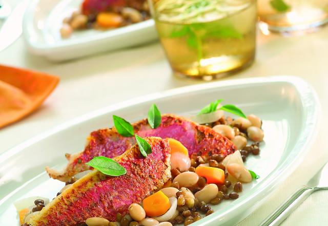 Filets de rouget en escabèche, haricots blancs et lentilles en salade