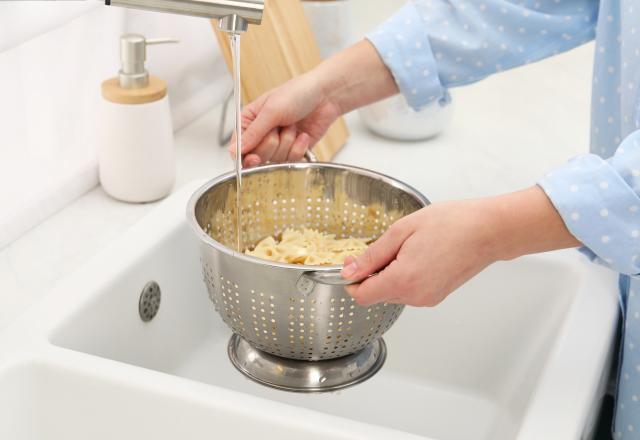 Faut-il rincer les pâtes à l'eau froide pour une salade de pâtes ?