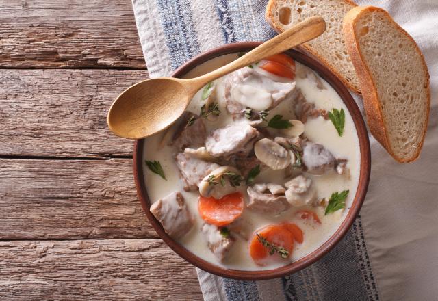 "Si vous faites ça, la viande sera dure" : notre chef partage ses astuces pour réussir la blanquette de veau à tous les coups !