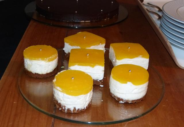 Entremet poire-mangue sur craquant de spéculoos