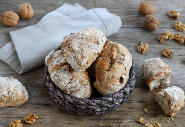 Petits pains sans pétrissage aux Noix du Périgord AOP