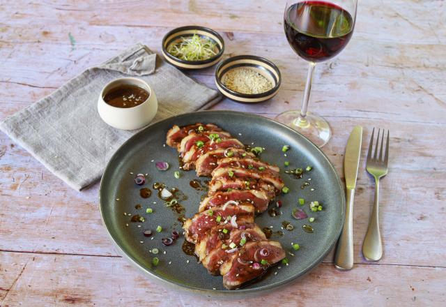 Tataki de magret de canard du Sud-Ouest au gingembre et au sésame