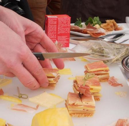 Millefeuille sucré salé à la mangue et à la Tomme de Savoie