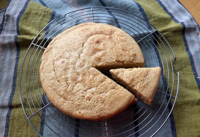 Gâteau moelleux au yaourt sans œuf