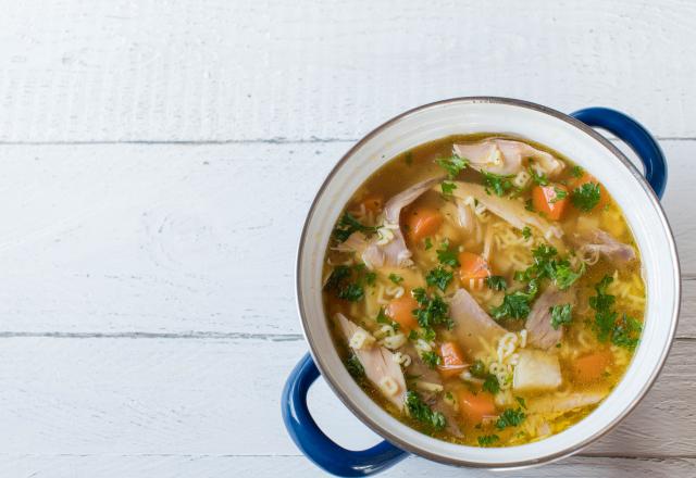 Poule au pot : notre recette de ce plat familial réconfortant à savourer tout l’hiver