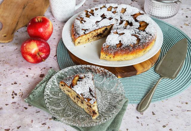 Gâteau aux pommes et pépites de chocolat à la poêle