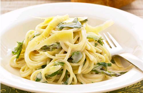 Spaghettis au Philadelphia, asperges et courgettes