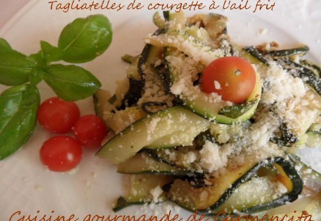 Tagiatelles légères de courgettes relevées à l'ail