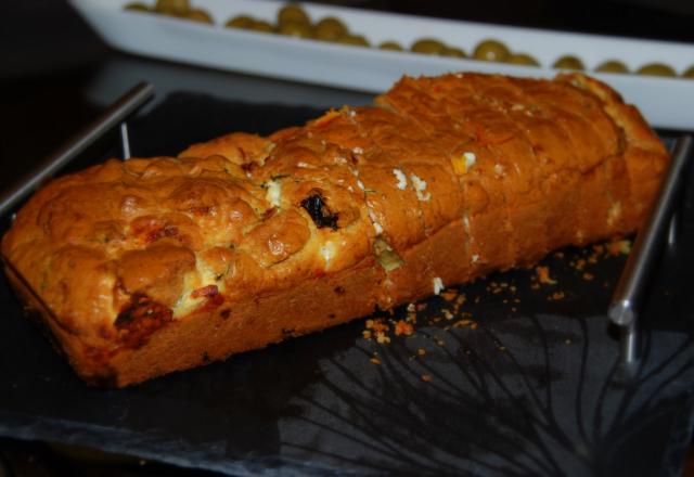 Cake à la feta et tomates confites