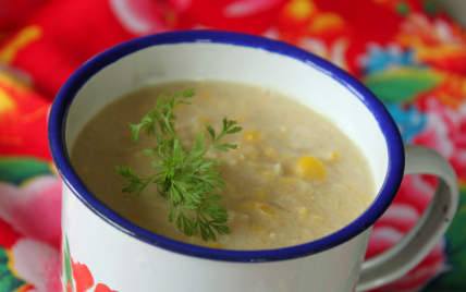 Soupe de poulet au maïs