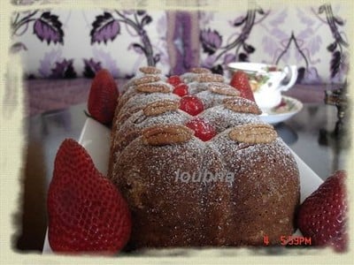 Cake au chocolat blanc/noix de coco et noix de pacanes