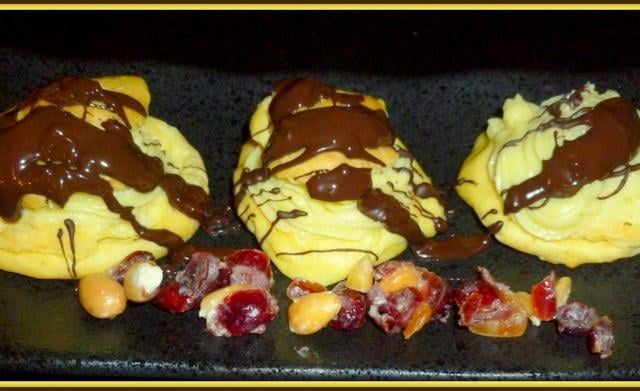 Choux à la crème de nougat et son chocolat chaud