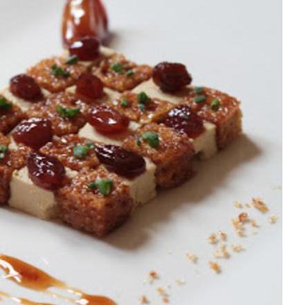 Damier de foie gras , pain d'épices et  ail confit au sirop de Floc de Gascogne