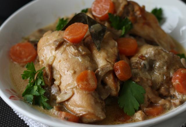 Mijoté de poulet à la bière et à la moutarde