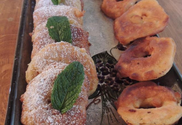 Beignets aux pommes classiques