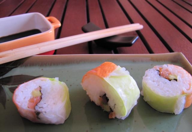 Maki avocat, surimi, saumon ...  inversé