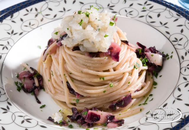 Spaghetti au radicchio et tartare de crevettes