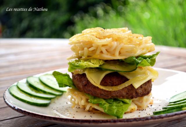 Burger aux nouilles japonaises (ramen burger)