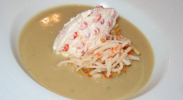 Velouté de lentille et sa chantilly au pamplemousse