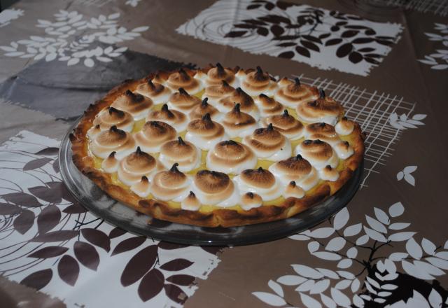 Tarte au citron meringuée sur pâte sablée aux amandes