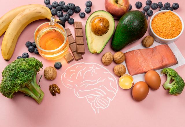 Une étude dévoile les 6 aliments bons pour le cerveau et qui permettent de lutter contre le stress !