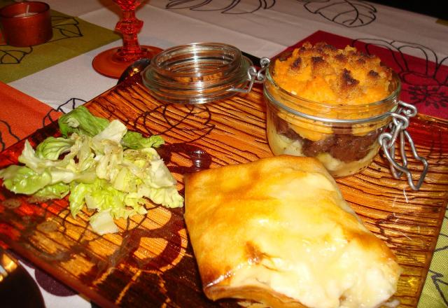 Parmentier de boudin aux pommes, feuilleté au livarot