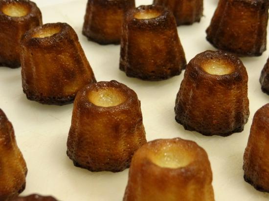 Cannelés de Bordeaux