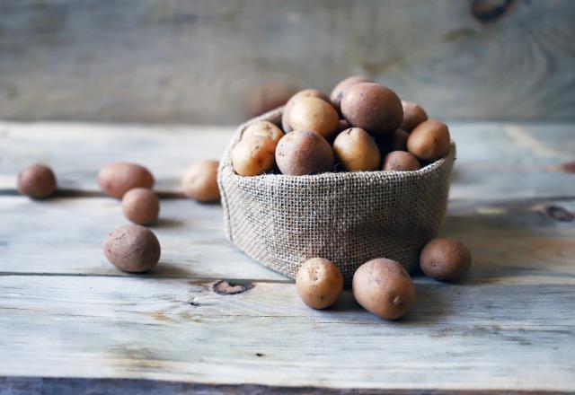 Avec cette méthode, vous pourrez garder vos pommes de terre sans problème jusqu’à 6 mois d’après cet expert en stockage alimentaire