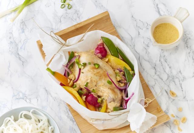 Papillote de lapin à la citronnelle et aux petits légumes primeurs, sauce coco - curry