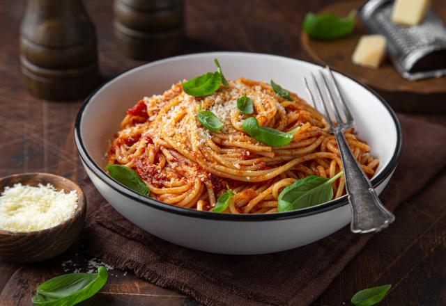 Spaghetti minute sauce tomates, basilic et Parmesan