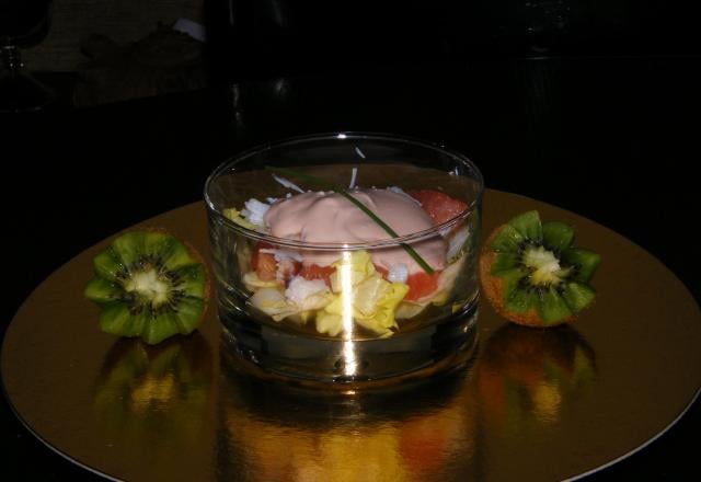 Verrines de pamplemousse au crabe, sauce cocktail