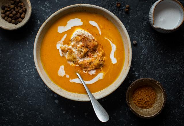 Velouté de carottes au curcuma : froide ou chaude, cette soupe de Cyril Lignac va vous régaler