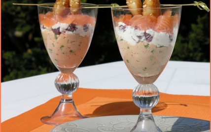 Verrine aux deux saumons, saint-jacques et fromage de chèvre frais