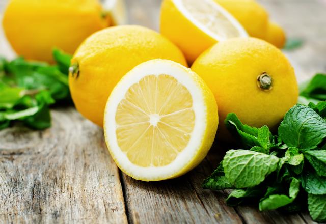 Le citron est-il vraiment efficace contre la fatigue ? Cette diététicienne nous répond