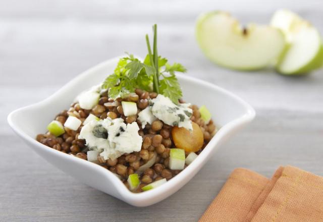 Lentilles, roquefort et herbes fraîches