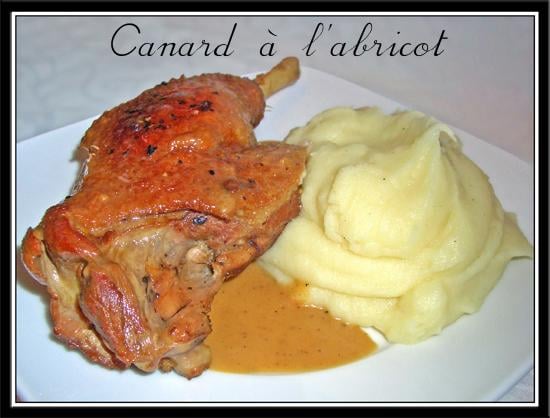 Cuisses de canard à l'abricot, purée maison