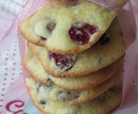 Cookies aux cranberries, raisins et noisettes