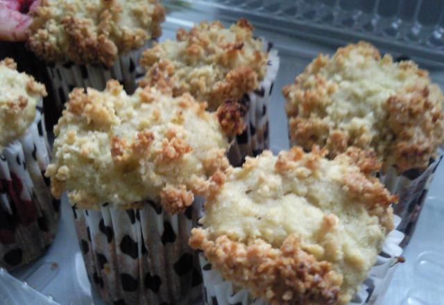 Muffins à la rhubarbe au lait végétal