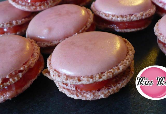 Macarons fraise Tagada traditionnels