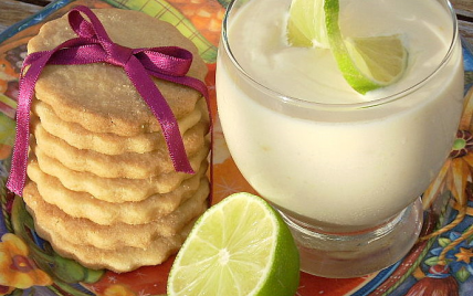 Mousse au lemon curd et shortbreads à la cardamome