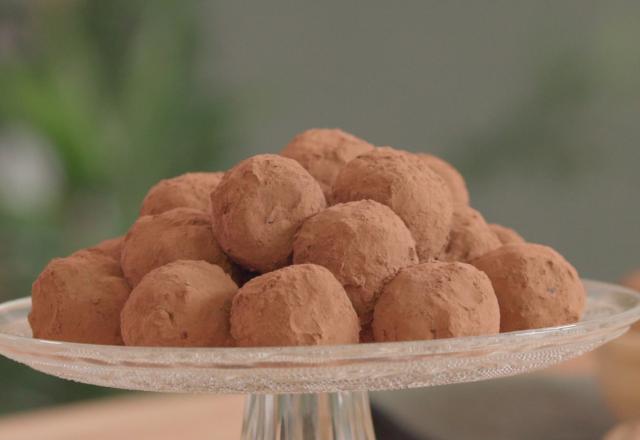 Truffes aux Noix de Grenoble AOP, dattes et chocolat